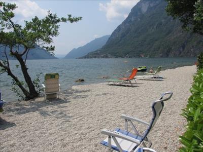 Chalets direct aan water Meer van Lugano